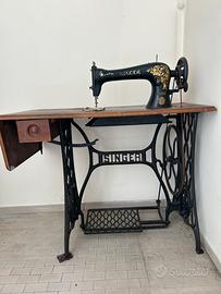 Macchina per cucire antica Singer 16K33