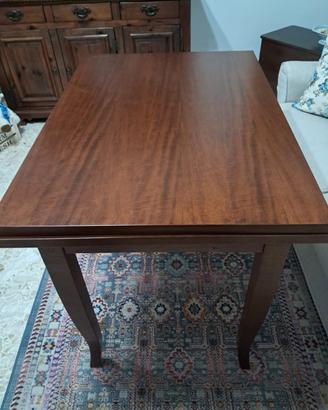 Tavolo in legno noce