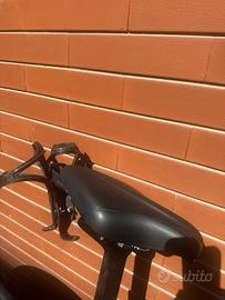 Porta borraccia triathlon  e sella Fizik