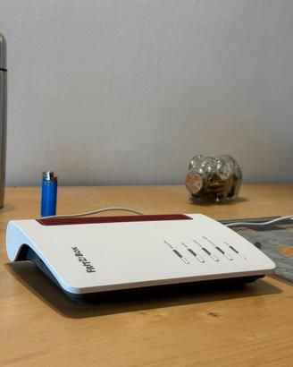 Modem Wi-Fi Fibra FRITZ!Box 7530