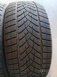 Gomme invernali 255/40 R21 102V