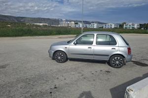 Nissan Micra 1000 benz.