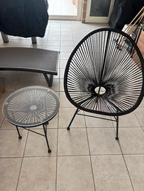 Sedia con tavolino