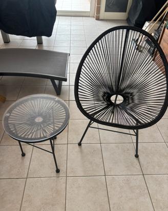 Sedia con tavolino