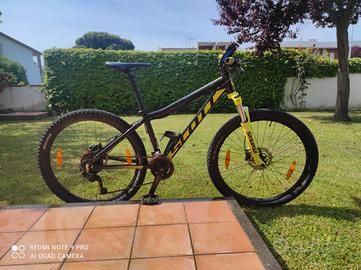 Splendida bicicletta ragazzino Scott scale 26