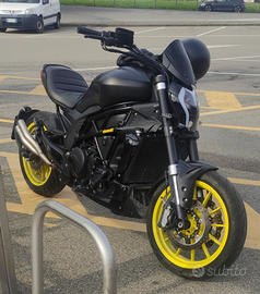 Benelli 502c cruiser