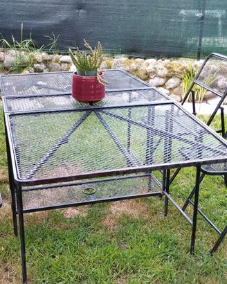 tavolo da giardino  con sedie