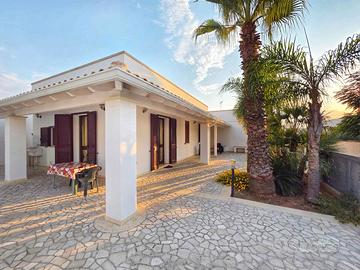 Moderne villette cn giardino 2 passi dal mare