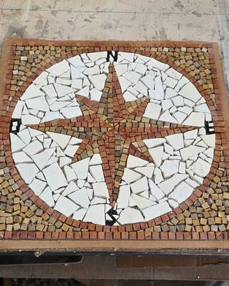 Mosaico in marmo Rosa dei venti