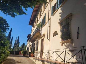 Immobile in asta di 216 m² con più di 5 locali e p