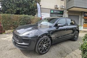 PORSCHE Macan 2.0