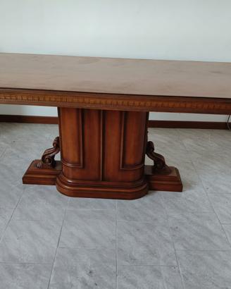 Tavolo da salotto o da ufficio