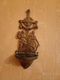 Acquasantiera in bronzo
