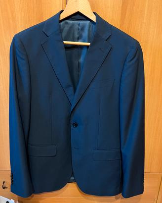 Vestito elegante per uomo