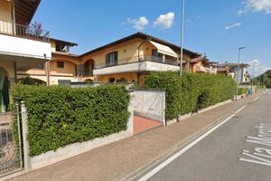 Trilocale con garage