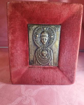 Madonna.  Argenteria artistica

Argento 800