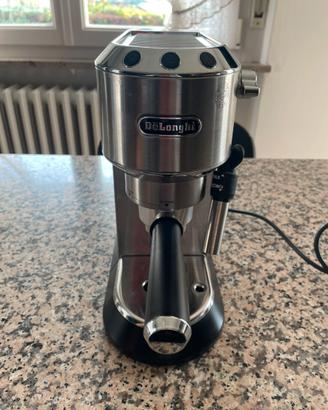Macchina auromatica per il caffè Delonghi
