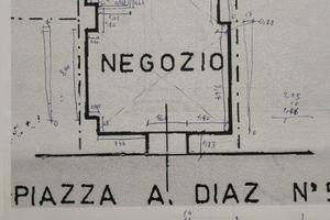 Locale commerciale 40 mq in piazza a Carlentini