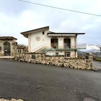 VILLA SINGOLA A MONTEFUSCO