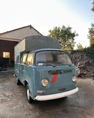 Volkswagen T2 autonegozio da ristrutturare