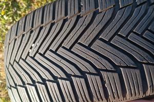 gomme invernale  225/50R17