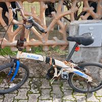 Bici pieghevole da sistemare