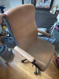 Sedia girevole e reclinabile da ufficio beige