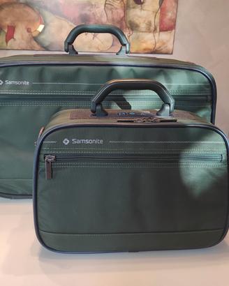 Set viaggio SAMSONITE: Trolley+Beauty verde scuro