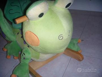 Rana a dondolo bambini dai 18 mesi in legno 60cm