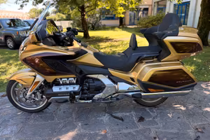 Honda GL 1800 Gold Wing TOUR DCT AIRBAG 50 TH ANNI