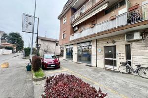 Trilocale doppio balcone e box centro paese!