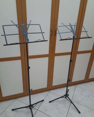 Leggio regolabile per spartiti musicali