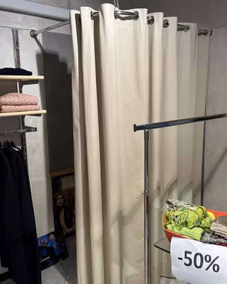 Camerino negozio
