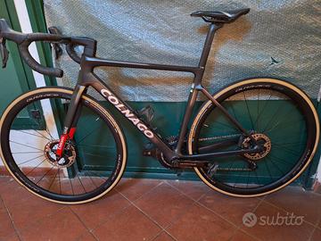 Bici corsa Colnago V4RS UAE