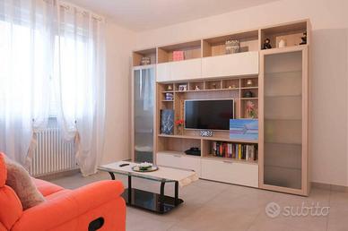 Appartamento di 160 m² con 3 locali a Mombaroccio