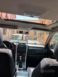 Suzuki Grand Vitara 4x4 con ridotte e tettuccio