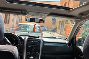 Suzuki Grand Vitara 4x4 con ridotte e tettuccio