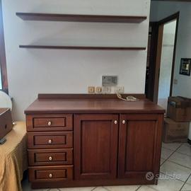 Vetrina credenza e mobile con mensole