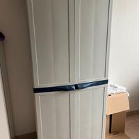 Armadio in plastica rigida