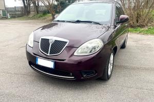 Lancia Ypsilon 1.4 GPL per Neopatentati