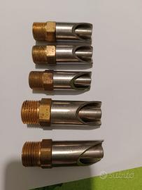 Abbeveratoio a succhiotto ciuccio per maiali suini