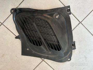 Peugeot 206 - Bonnet air intake vent (black)