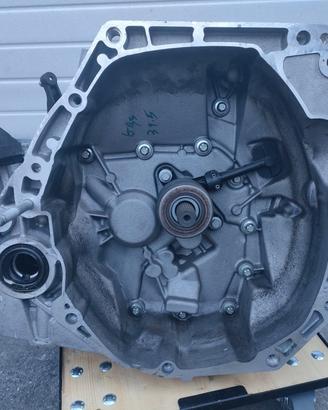 Cambio manuale Dacia Duster 1.6 benzina del 2014