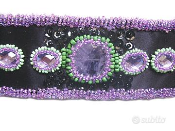 bracciale in tessuto nero con ametista centrale