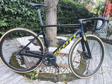 bicicletta Scott addict pro