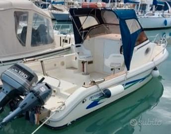 Barca cabinata Petteruti Aloha 21 con Yamaha 130 C