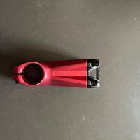 Attacco manubrio Styrge FUNN Rosso 31,8