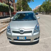 TOYOTA COROLLA VERSO 2.2 