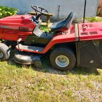 Trattorino tagliaerba