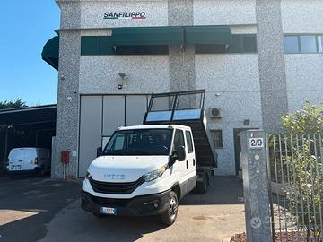 Iveco Daily 35-160 Ribaltabile Trilat - 7 posti